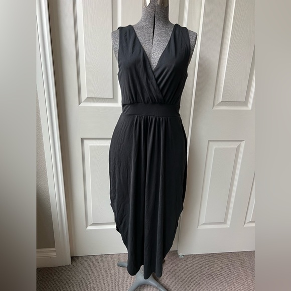 Black Tape Dress Womens PM Solid Charcoal Gray Sleeveless Dual V Neck - Picture 1 of 4